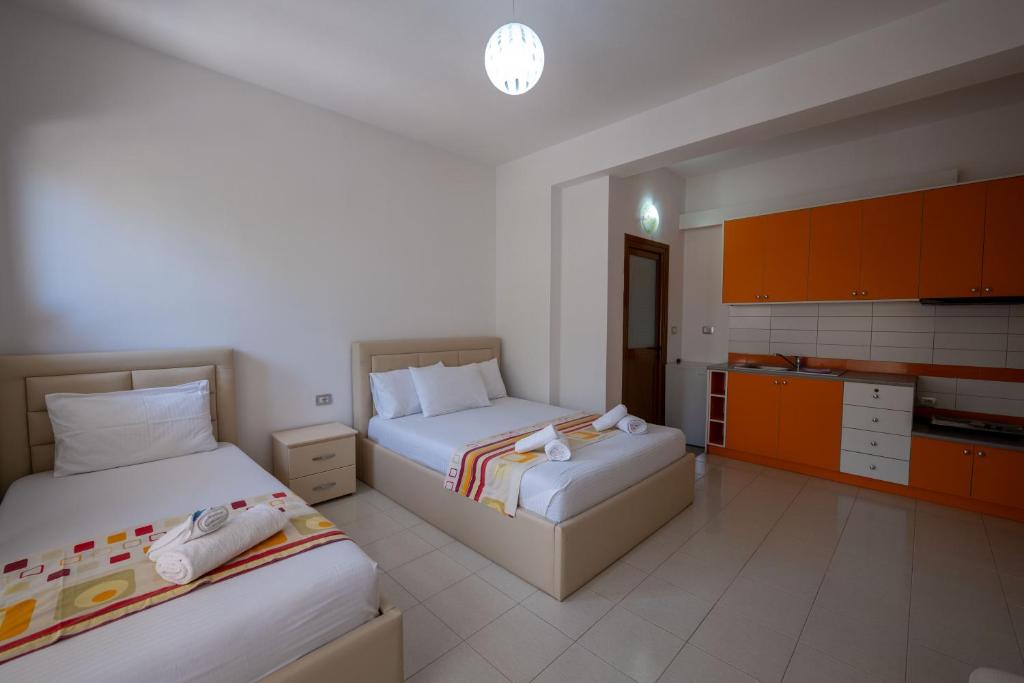 basic-triple-room-1